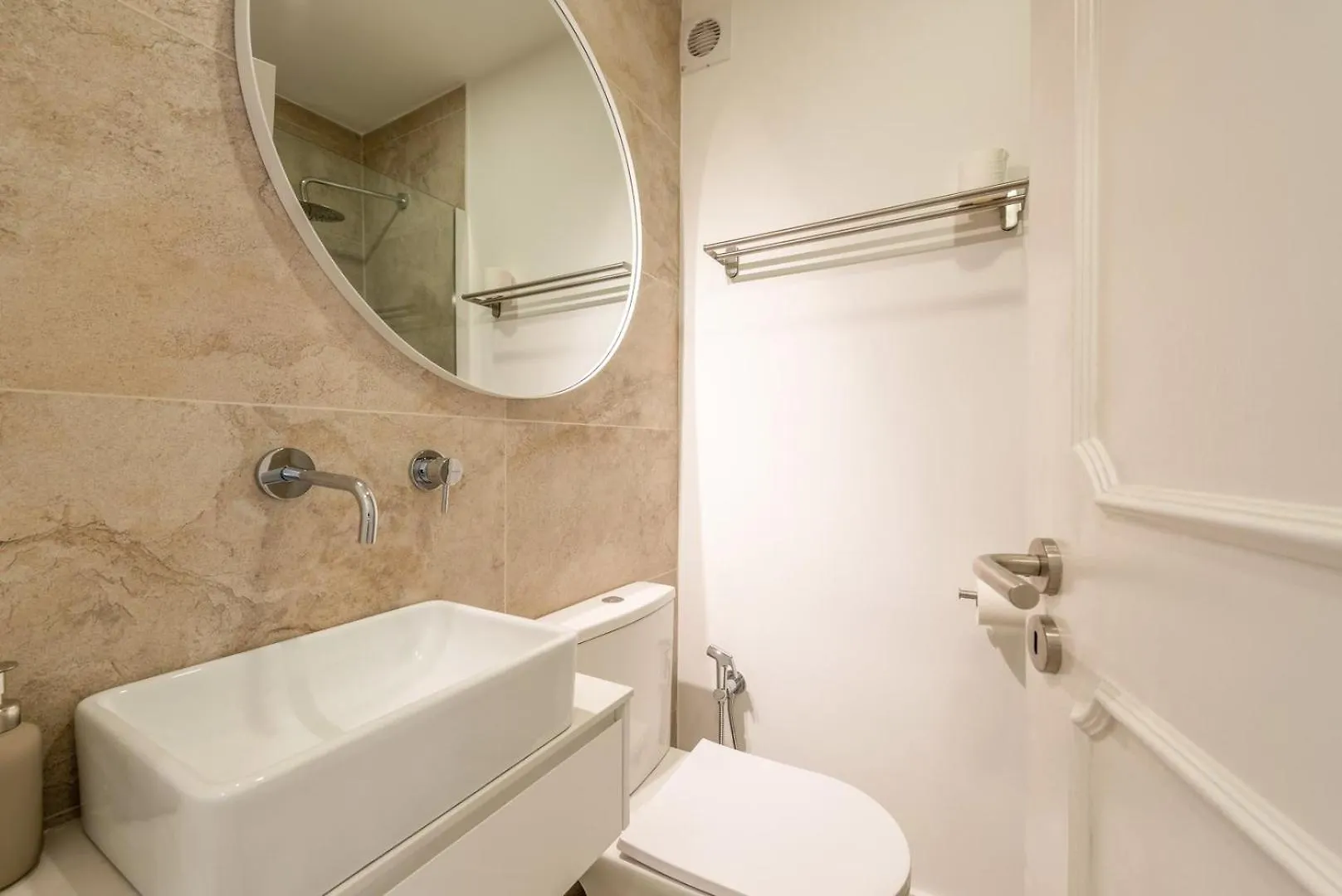 Guestready - Colourful And Modern Lxfactory Villa Lisbon